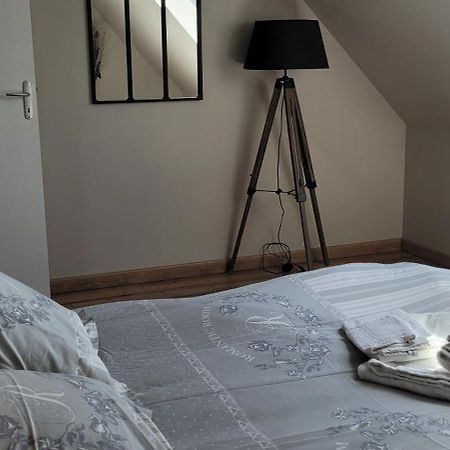 Chambre Proche Circuit Du Mans 500 M Du Virage De Mulsanne Kamer foto